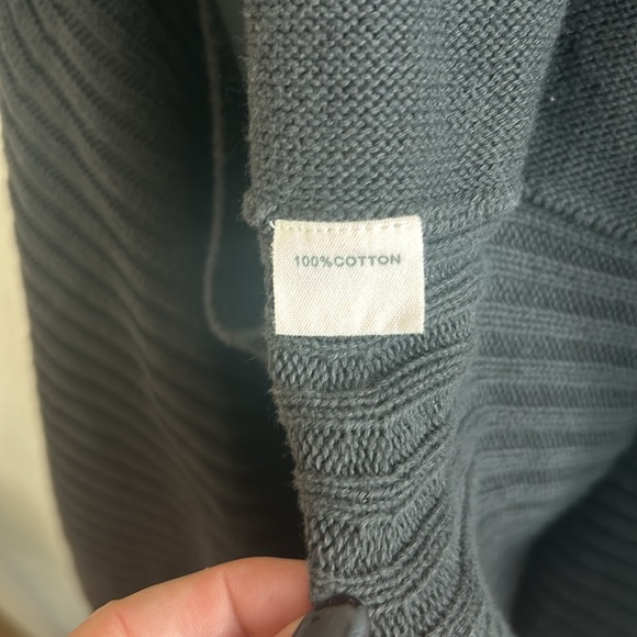 Laurie b. Sweater Vest - Picture 10 of 14